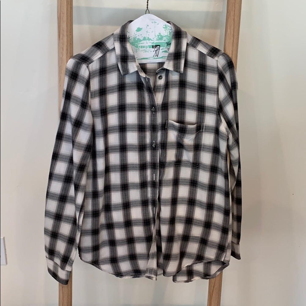 American Eagle Black and White Flannel